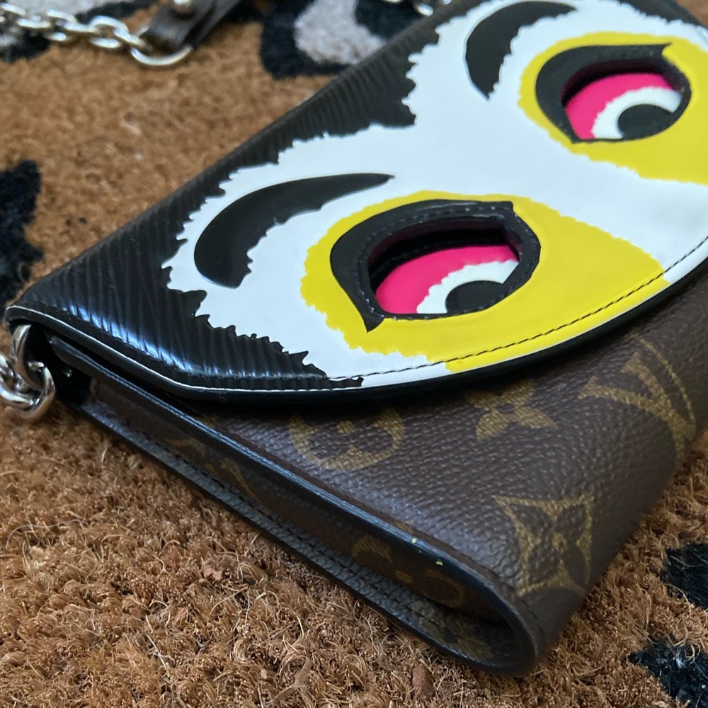 Louis Vuitton Limited Edition Kabuki Chain Wallet - Picture 6 of 16